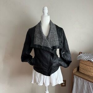 Vintage Forever 21 Black Leather Jacket with Houndstooth Collar Size Large